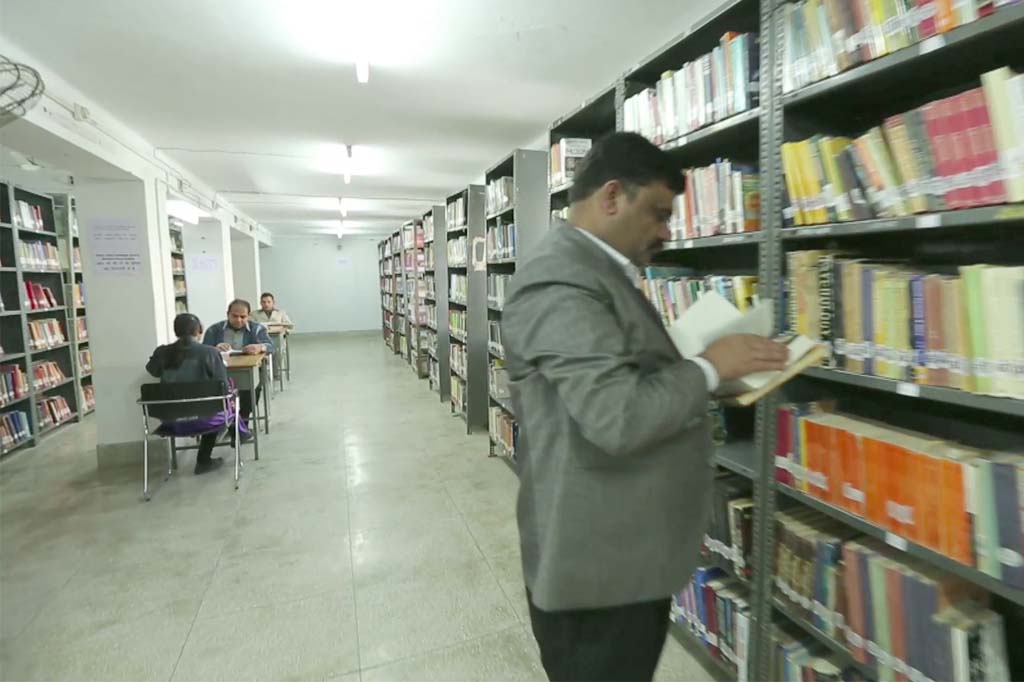 Central Library &mdash; reading area
