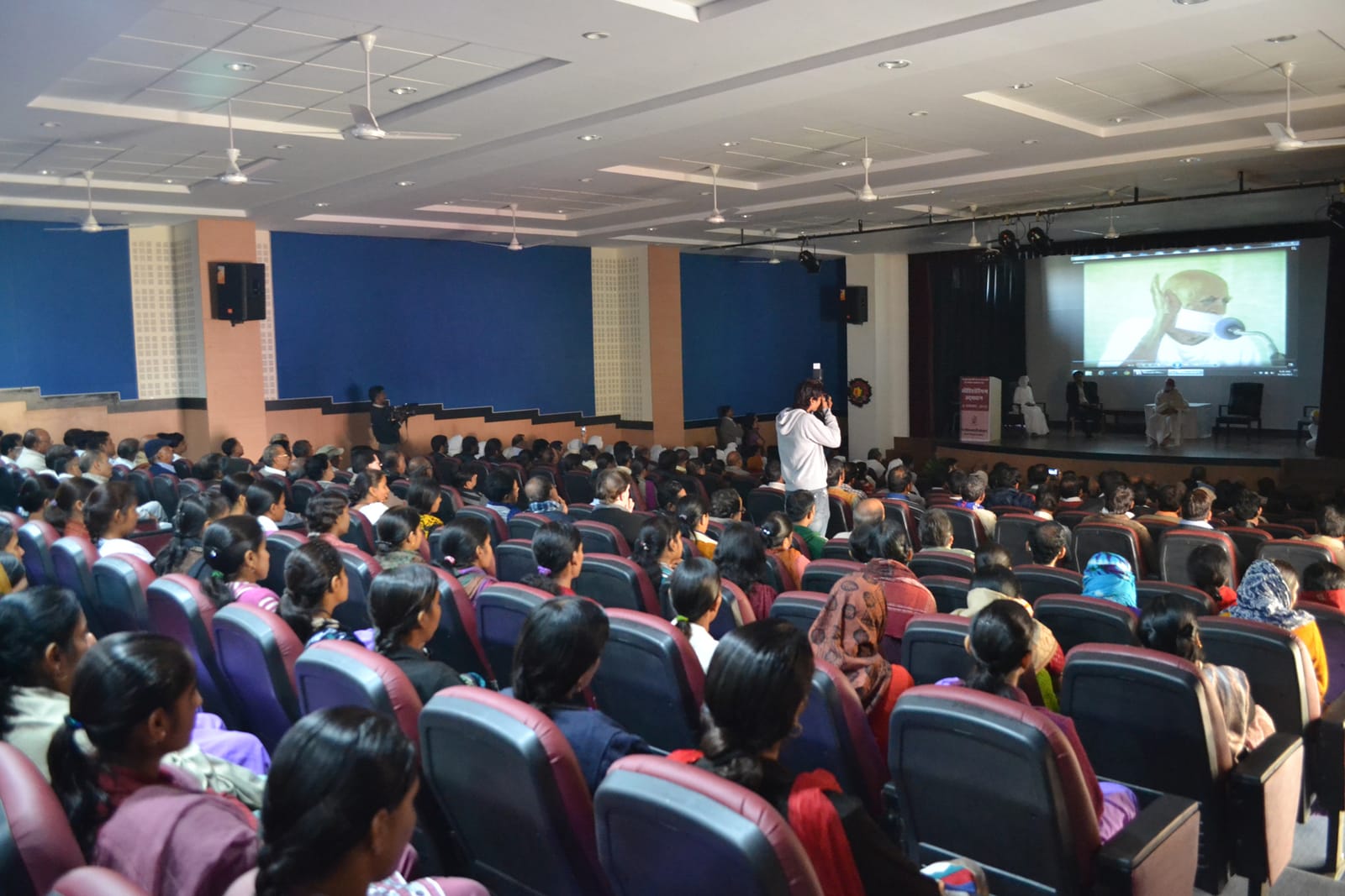 Auditorium &mdash; Students at a Lecture