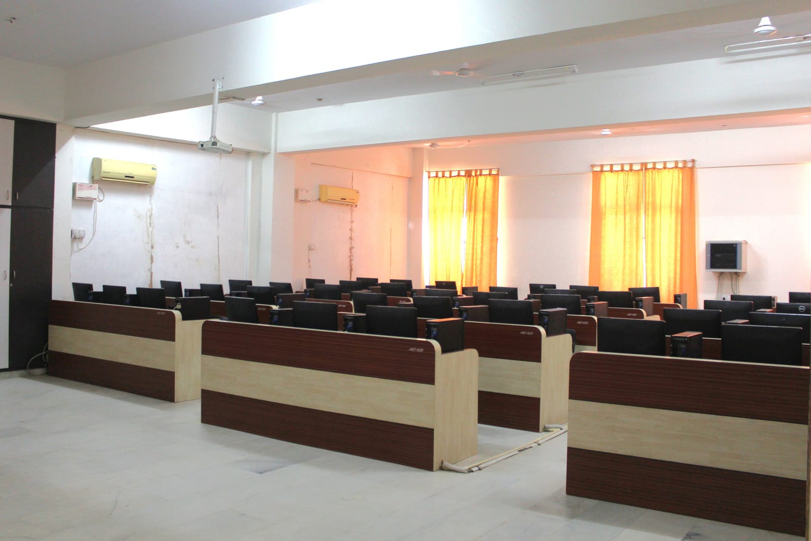 Computer Center — Computer Lab